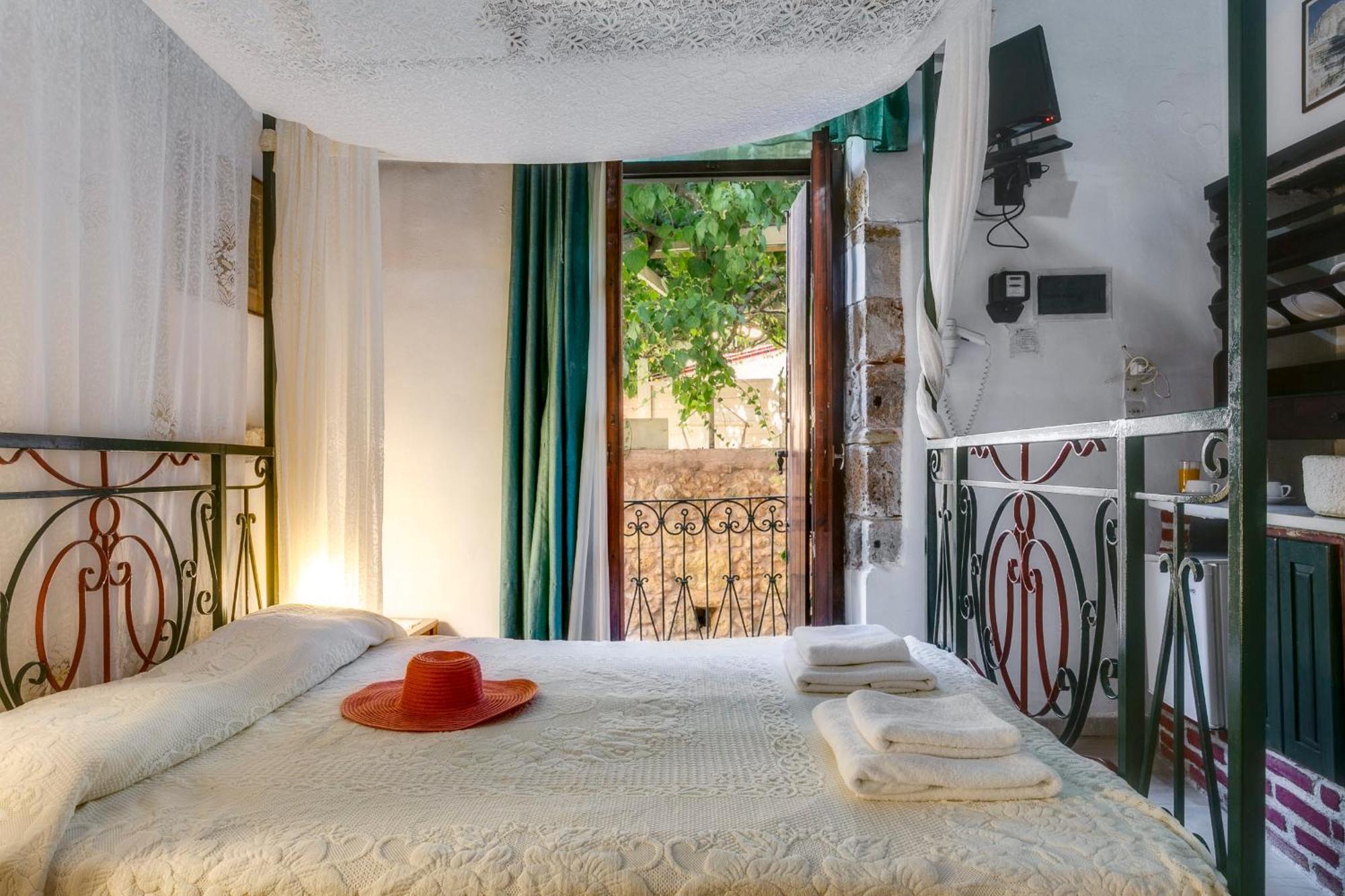 Ifigenia Rooms By Marios Chania  Exteriör bild